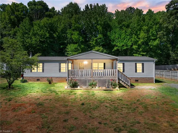 199 Sable Ln, Thomasville, NC 27360