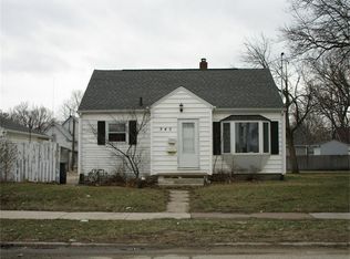 545 W Parker St, Waterloo, IA 50703