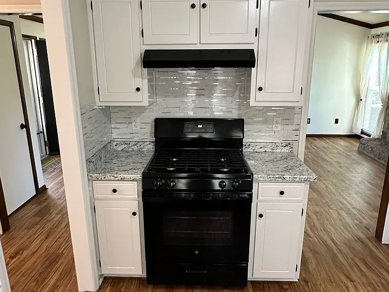 407 Ocean Ave — Photo 11