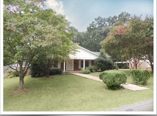 842 7th St SE, Hickory, NC 28602
