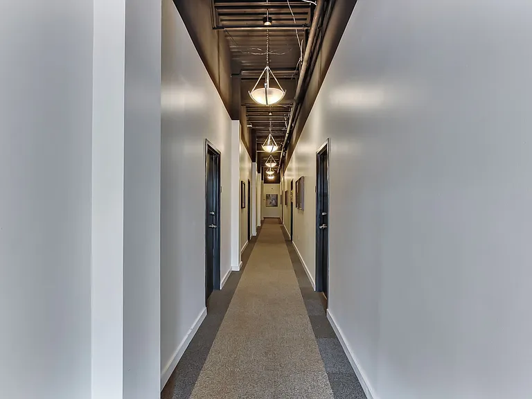 2514 Abercorn St #205 — Photo 46