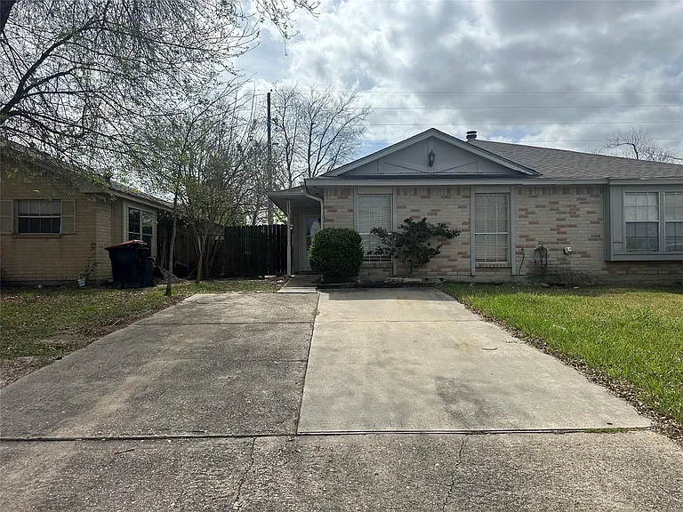 6939 Greenyard Dr — Photo 1