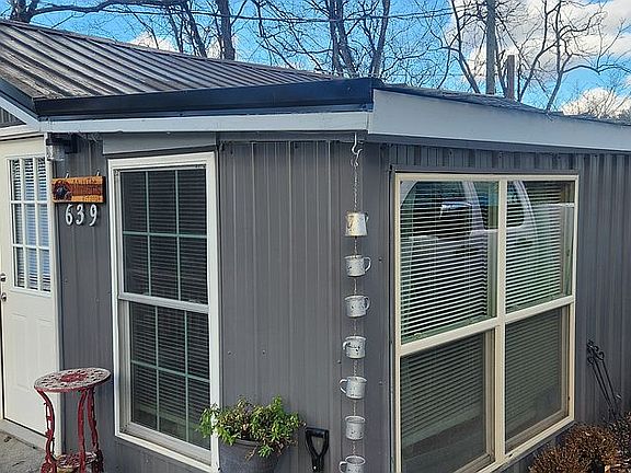 4th image of 639 Sugar Hollow Rd