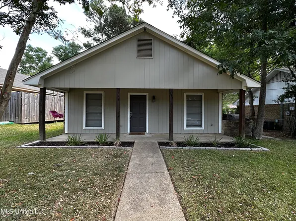 742 Clearmont Dr, Pearl, MS 39208