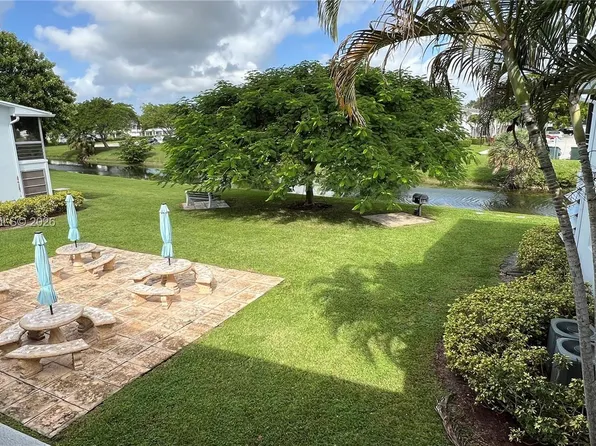 306 Newport Dr #T, Deerfield Beach, FL 33442