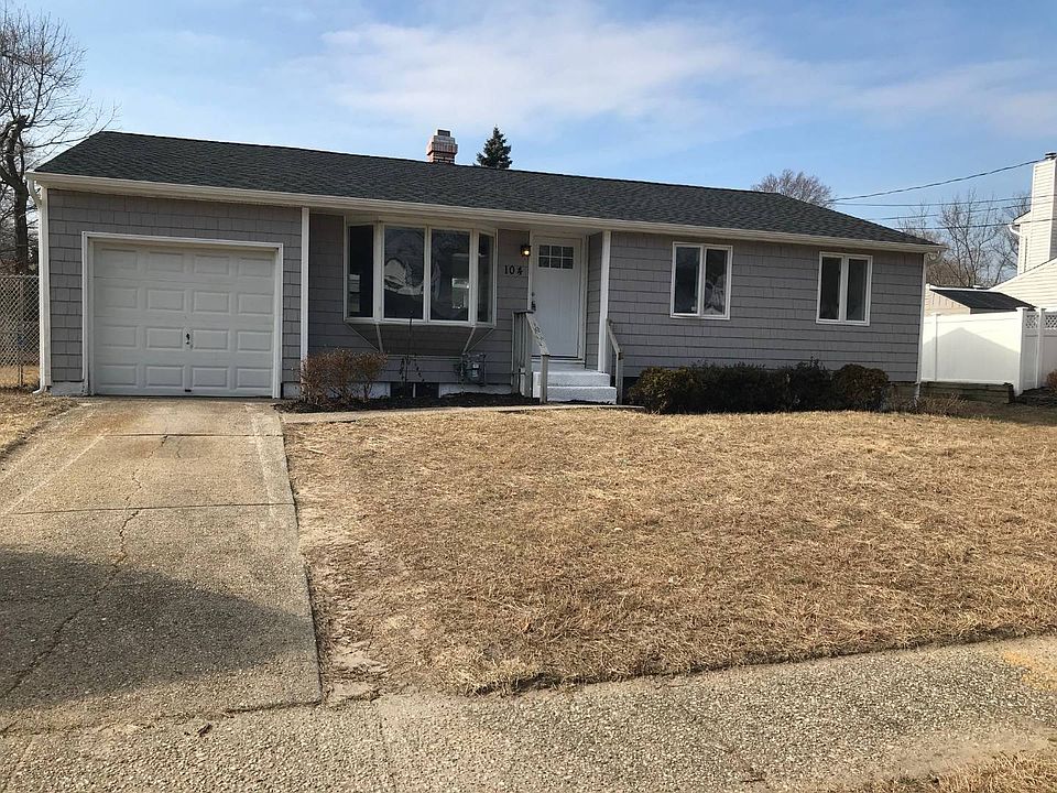 1st image of 104 Selden Blvd