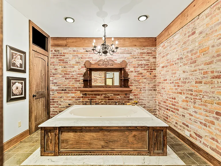 3400 Deborah Dr — Photo 29