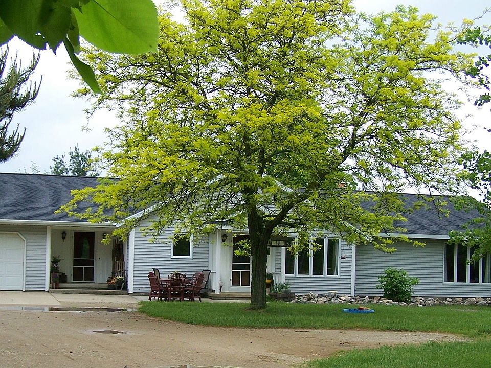 Welcome to 2585 142nd, Dorr
