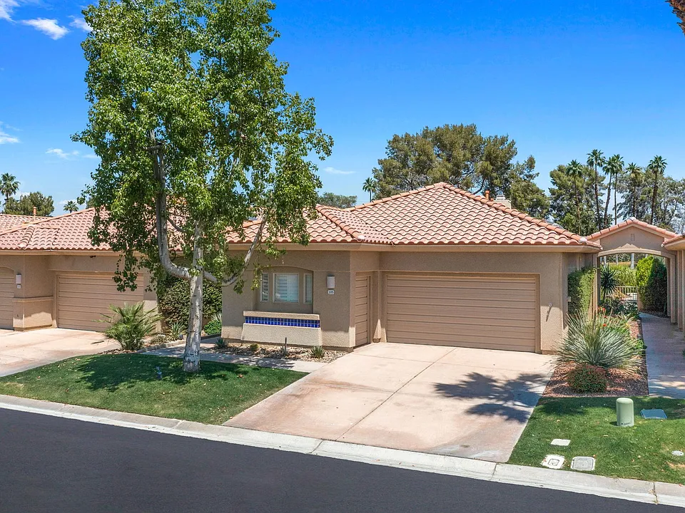 105 Kavenish Dr