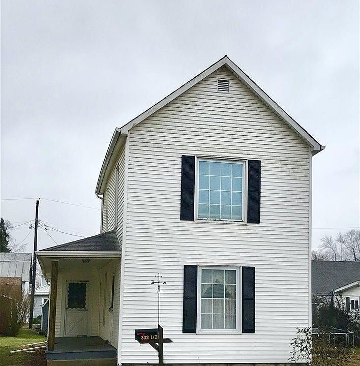 1st image of 302 1/2 W Walnut St