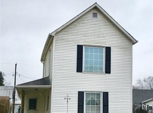 302 1/2 W Walnut St, Mount Vernon, OH 43050