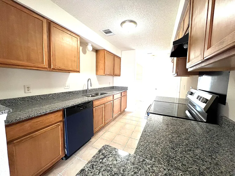 8818 Ridge Gate St — Photo 6