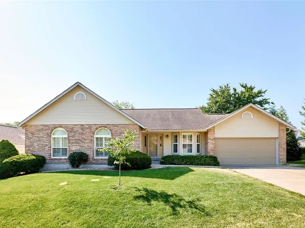 4849 Greenburg Dr, Saint Peters, MO 63304