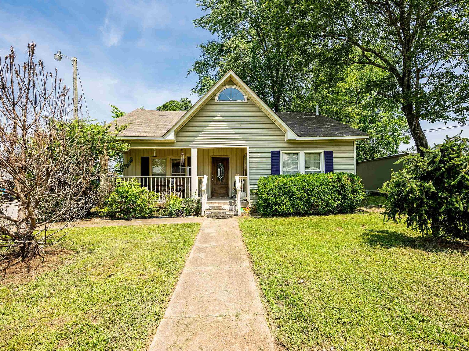 91 E 2nd St, Parsons, TN 38363 Zillow