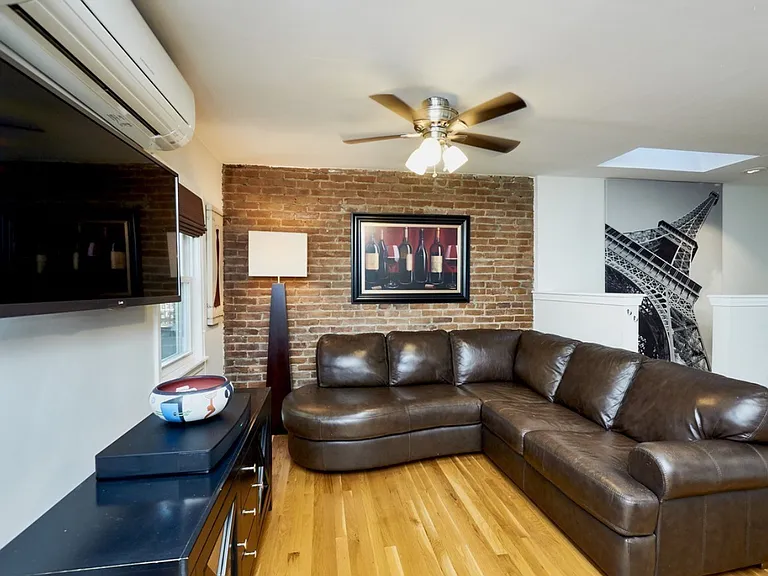 105 Bartlett St #3 — Photo 3