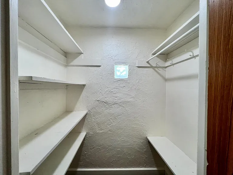 302 Fordham Dr — Photo 24