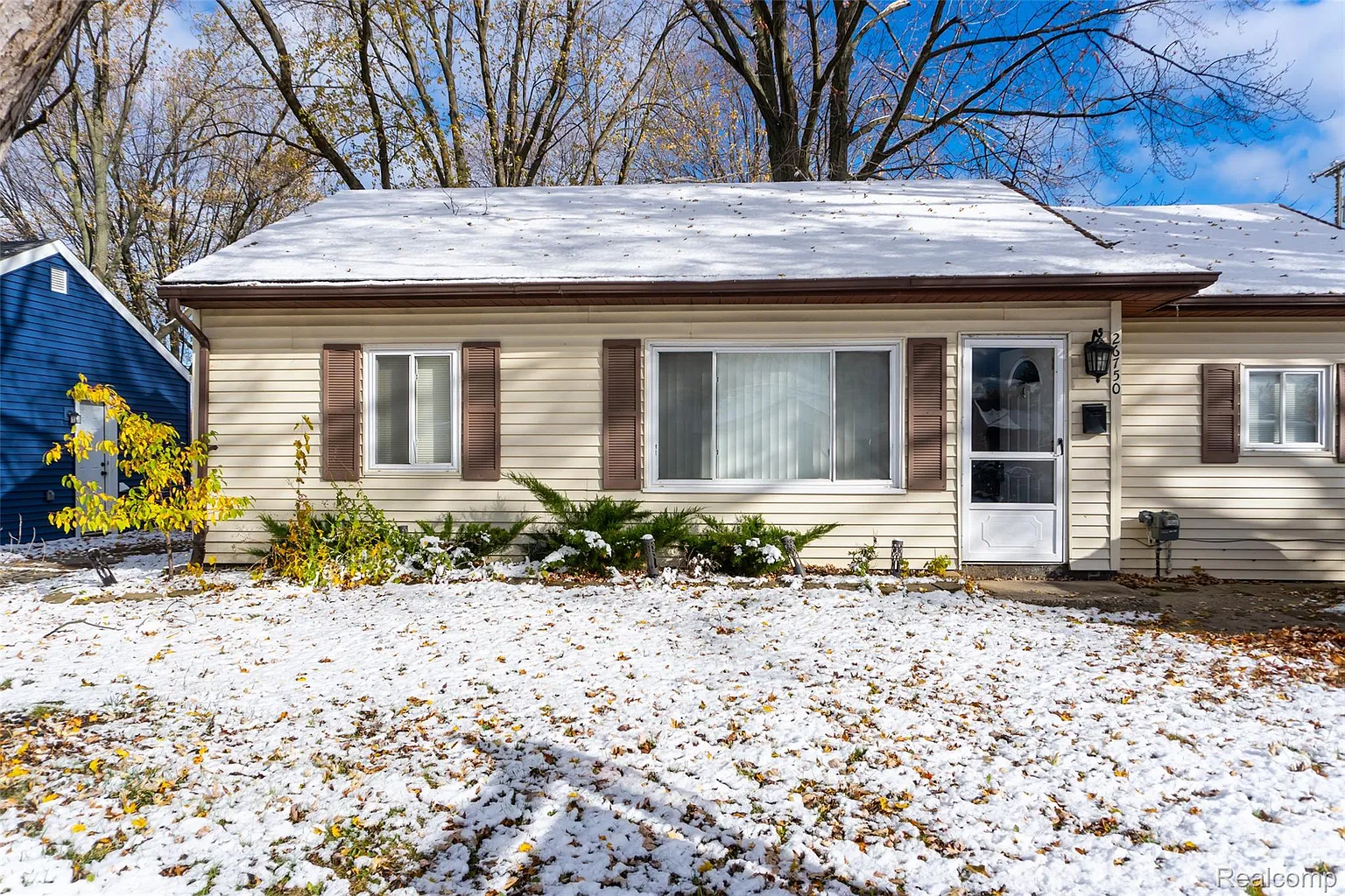 26750 Belanger St photo 1