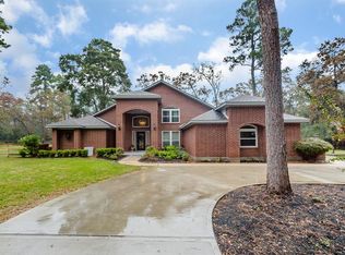 8818 Diamante Dr, Magnolia, TX 77354