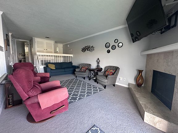 5th image of 1800 Clubhouse Dr Unit 132