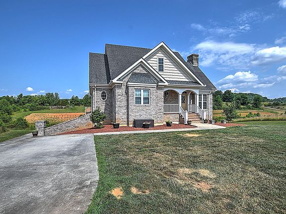 2nd image of 150 Lake View Estates Dr