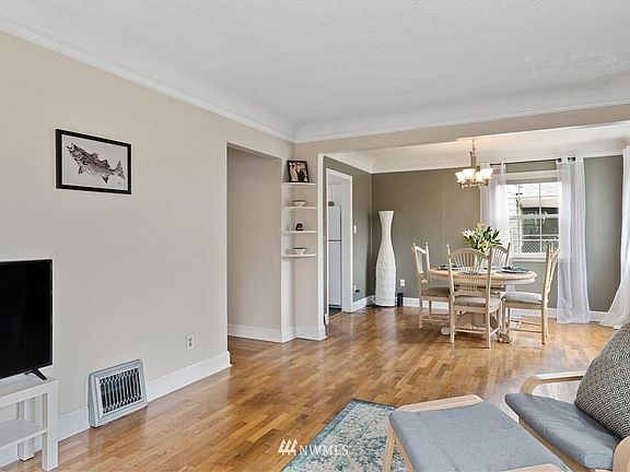 5th image of 1009 Sidney Ave