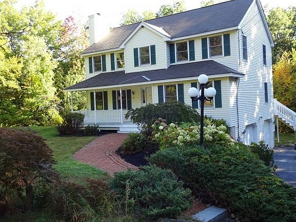 2nd image of 27 Hollyhock Ln