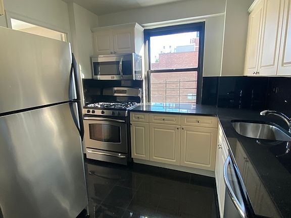 5th image of 160 E 88th St APT 9B
