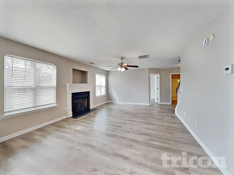 1289 Avington Glen Dr — Photo 3