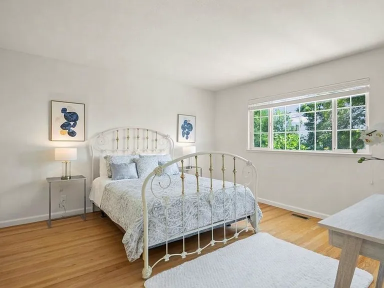 1033 W Knickerbocker Dr — Photo 17