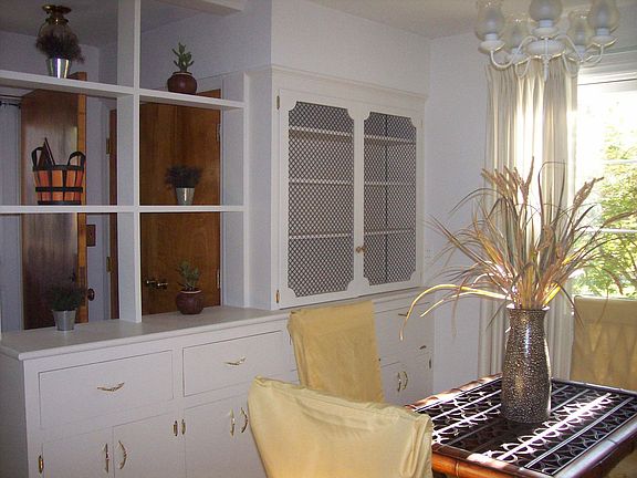 4th image of 225 Castle Dr