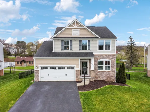 2014 Zoe Ln, Greensburg, PA 15601