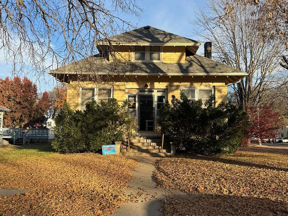 1st image of 604 Banner St
