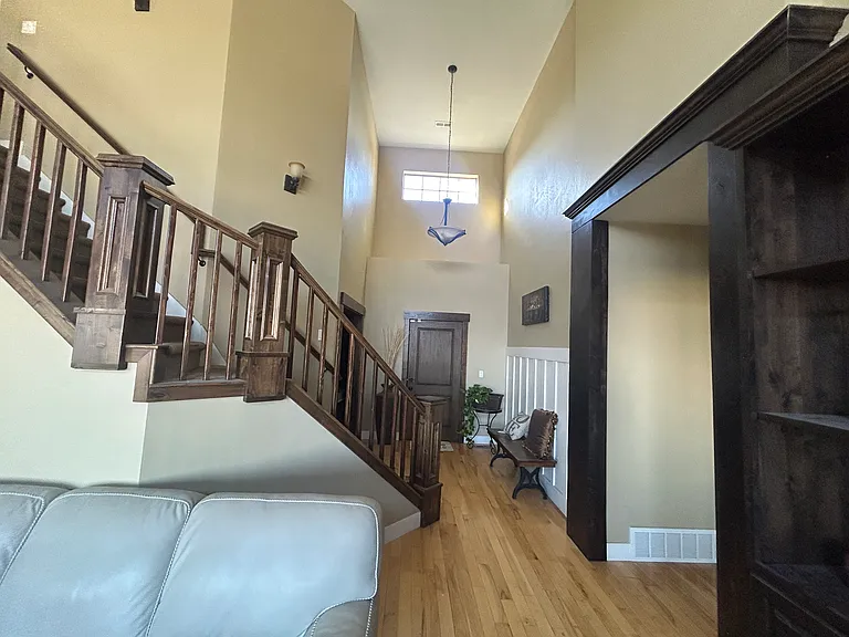 1483 S Garden View Ct — Photo 2