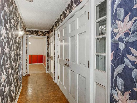 5th image of 9173 Woodrun Pl