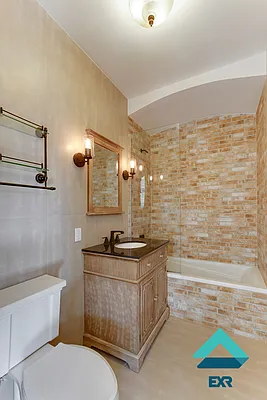 Rented by EXR | media 63