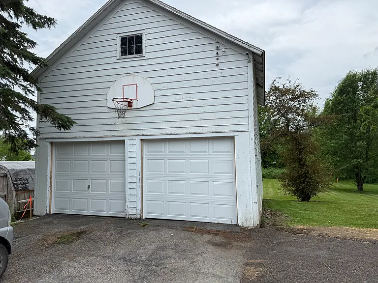 6696 Madison Rd — Photo 4