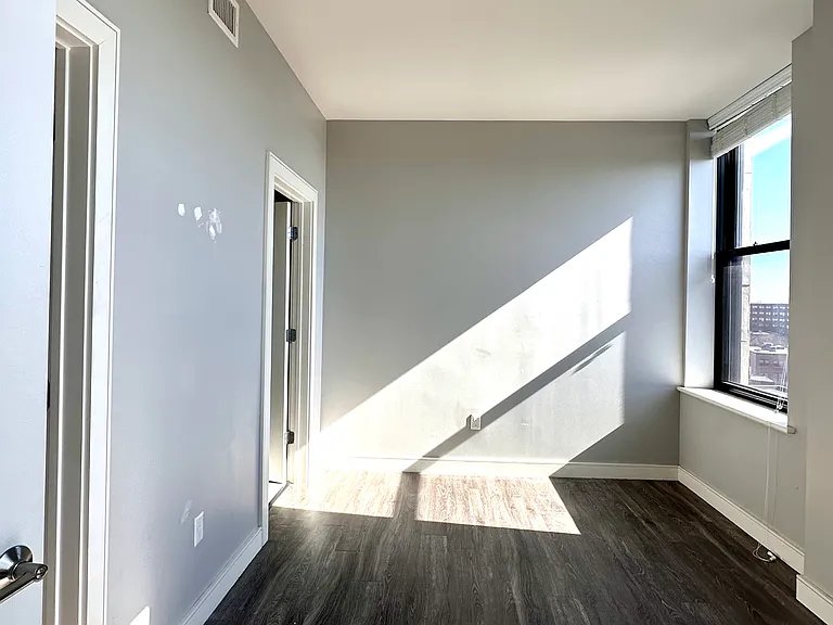 23 Central Ave — Photo 8
