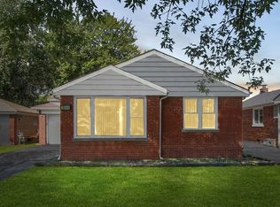 8944 S Utica Ave, Evergreen Park, IL 60805