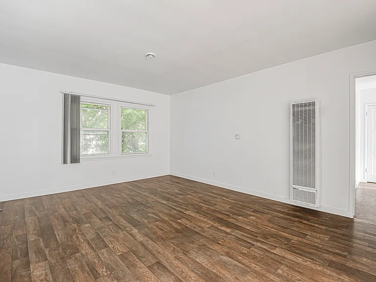 8811.5 Belford Ave #8811.5 — Photo 11