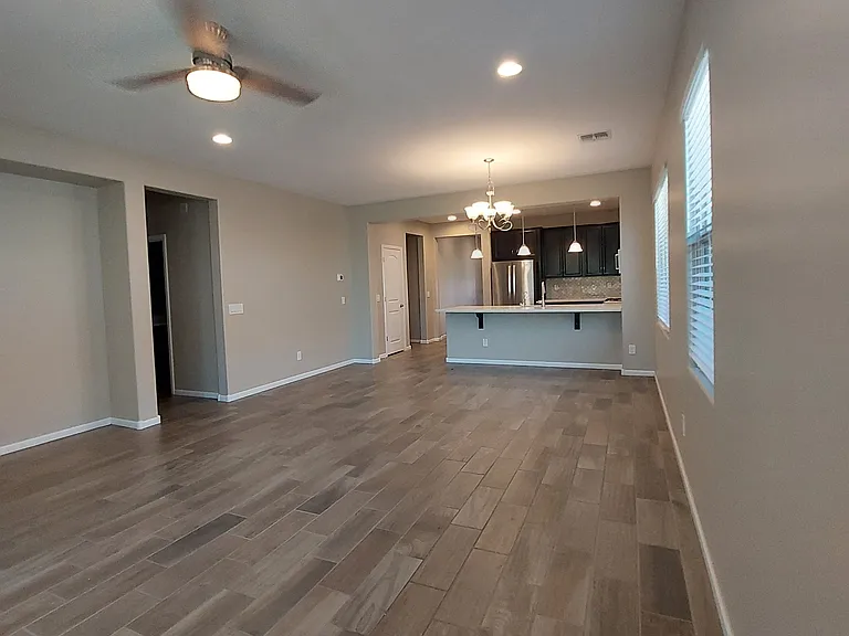 1025 S 200th Ln — Photo 17