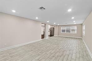 3rd image of 4932 Lafaye St #B