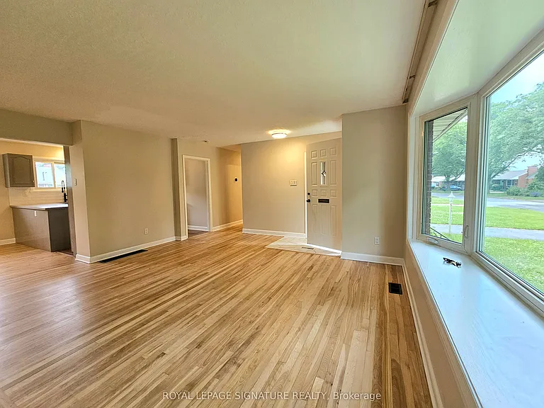 2368 Drury Ln #MAIN — Photo 6