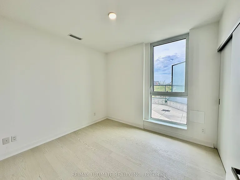 57 Brock Ave #704 — Photo 20