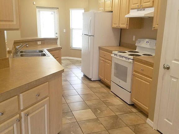 4th image of 6042 SE 118th Pl