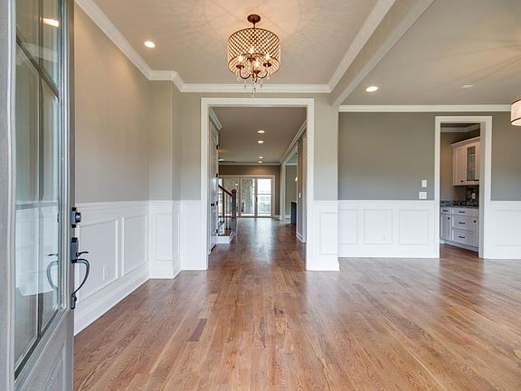 3rd image of 824 Stone Mill Cir