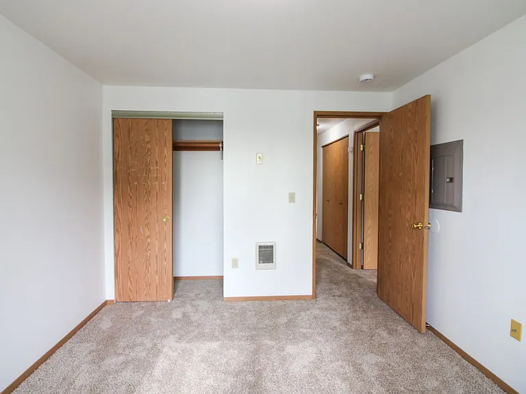 3605-3625 Belle Vista Ct S — Photo 18