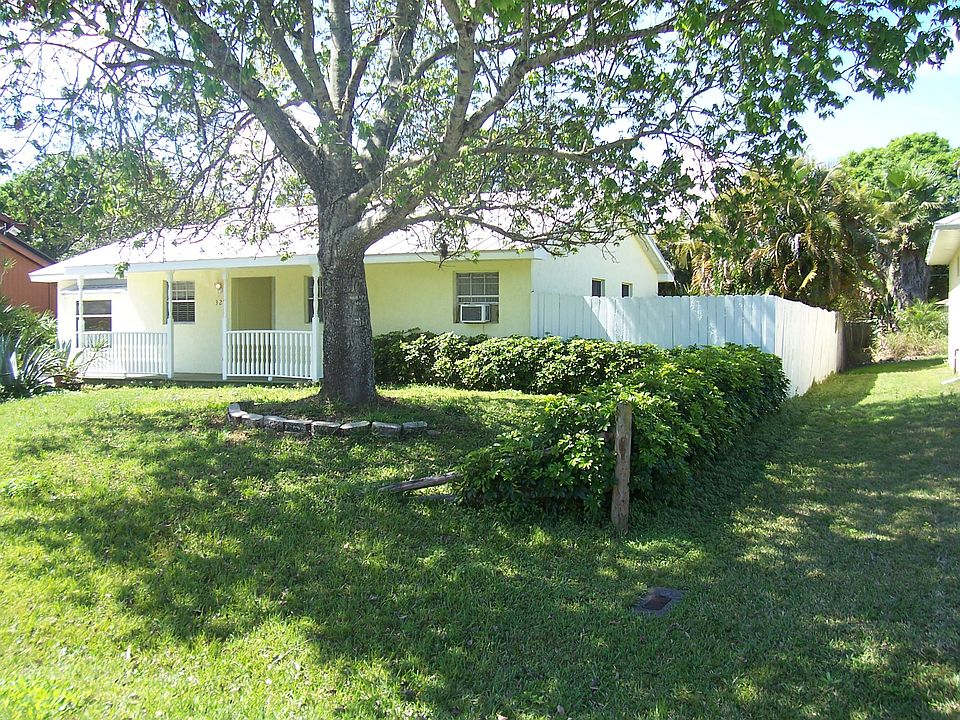 1st image of 325 22nd Ave