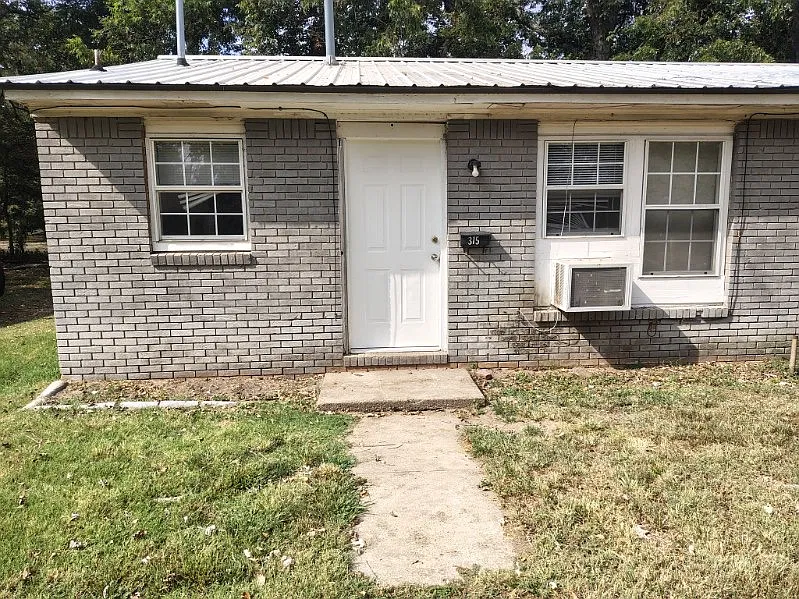 2 bed, $569 — Photo 4