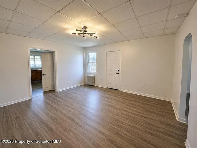 3 bed, 1.0 bath, 1350 sqft, $1,400 — Photo 3