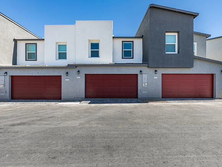 9849 Hidden Pass Ave — Photo 38